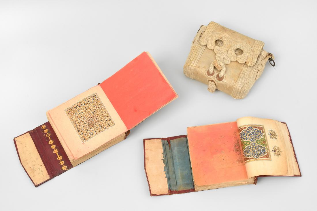 2 Koranmanuskripte Arabische Handschrift auf Papier. (1 of 1)