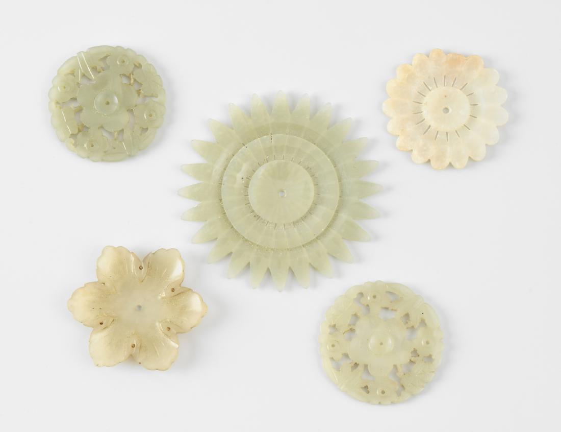 5 Jadeplaketten China, um 1900. Celadonfarbene Jade. (1 of 1)