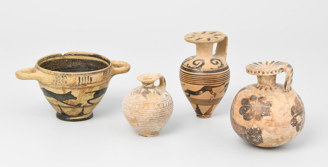 2 Aryballoi, 1 Miniaturaryballos und -skyphos (1 of 1)