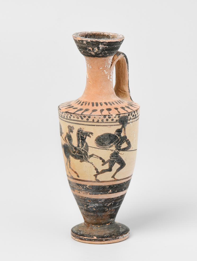 Lekythos Attisch, um 480 v.C. Schwarzfigurig auf (1 of 1)