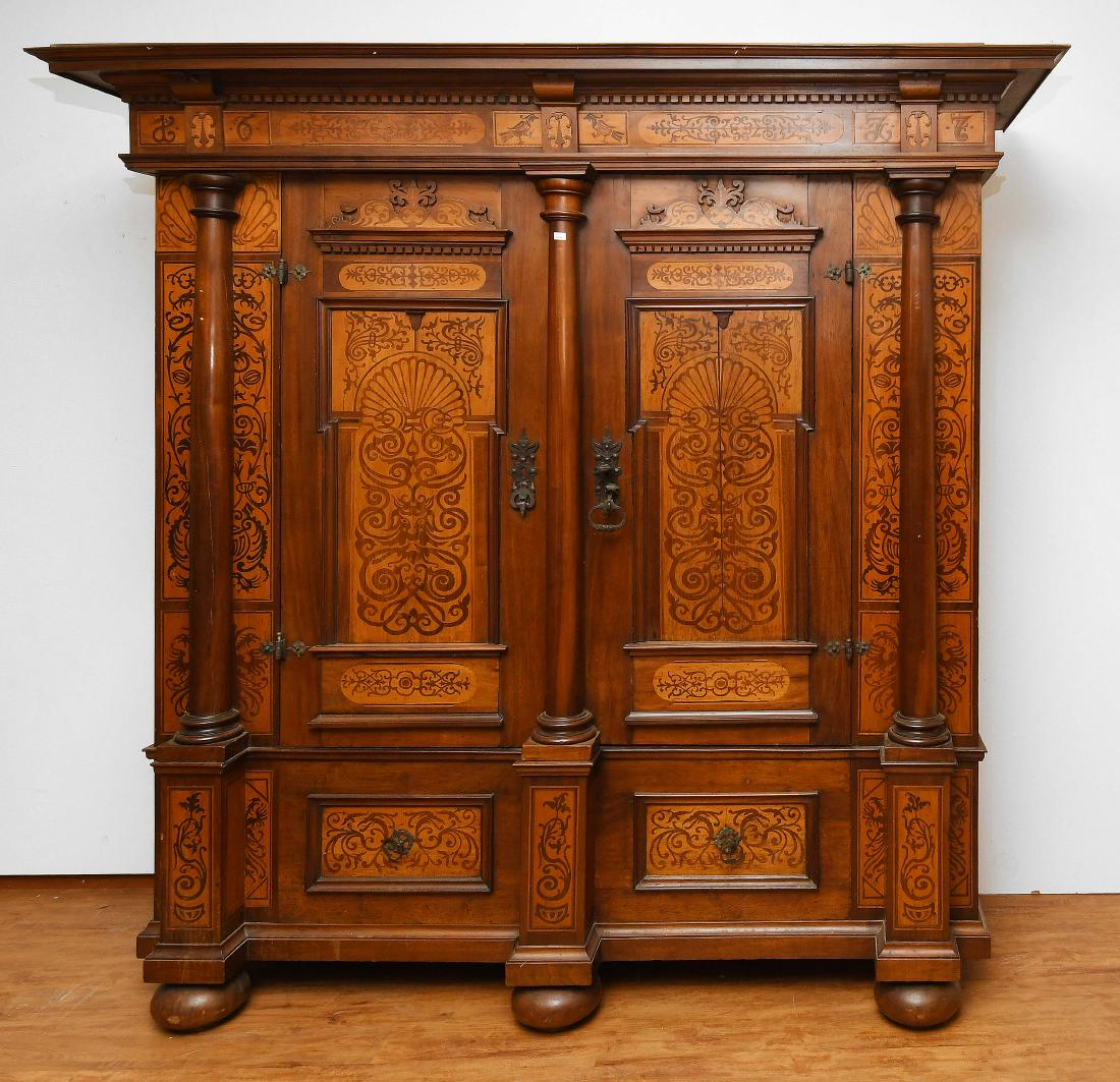 Schrank Renaissance um 1700. Nussbaum, Ahorn datiert (1 of 1)
