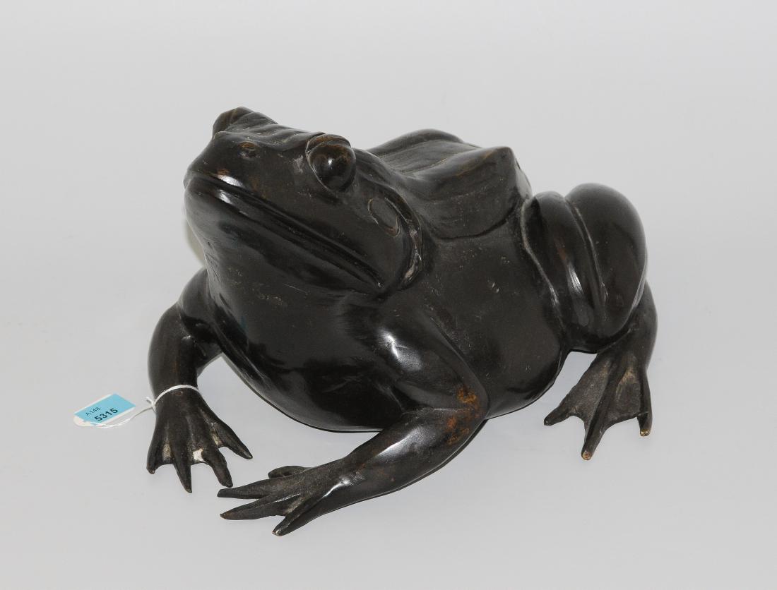 Tierfigur 20.Jh. Bronze, dunkel patiniert. Frosch. L 28 (1 of 1)