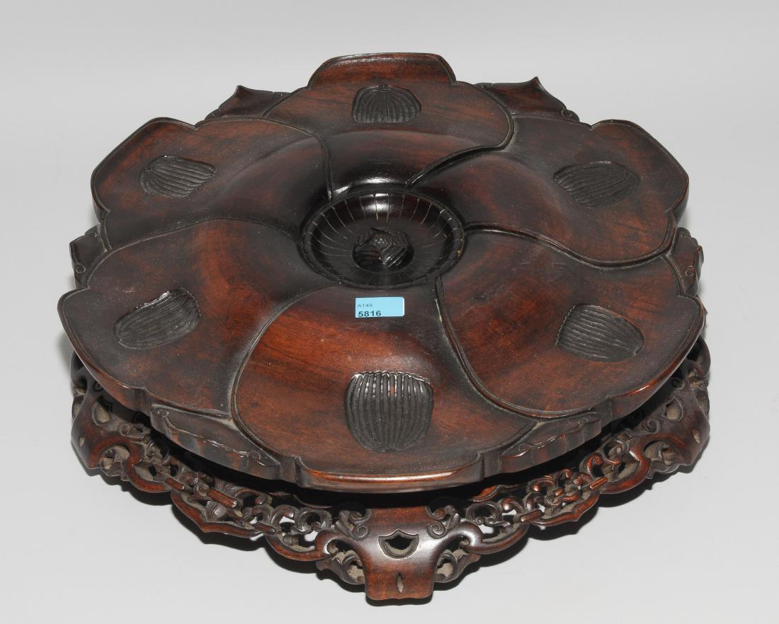 Holzstand China, 1.Hälfte 20.Jh. Holz. Dekorativ (1 of 1)