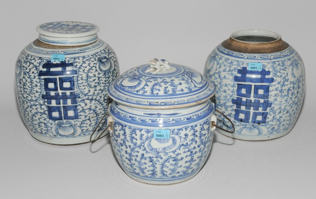 1 Paar Ingwertöpfe und 1 Deckeltopf China, um 1900. (1 of 1)