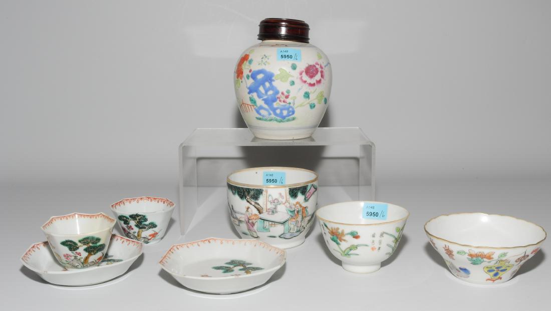 6 Porzellanobjekte China, Ende 19.Jh. Porzellan mit (1 of 1)