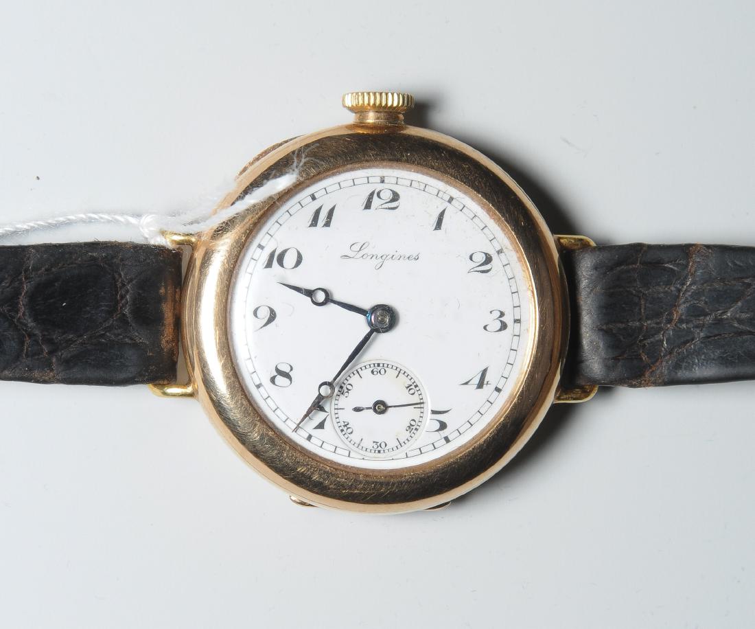 Longines Runde, mechanische Damenarmbanduhr 30er Jahre: Longines Runde, mechanische Damenarmbanduhr 30er Jahre die aus einer Taschenuhr umgebaut wurde mit Handaufzug in 585 Gelbgoldgehäuse ca. 10 g. Boden gedrückt, Referenznummer 3564832, D 28 mm. Weisse
