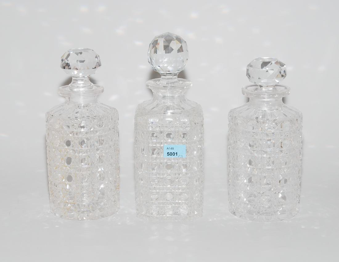 Lot: 3 Karaffen Um 1900. Farbloses Kristallglas, (1 of 1)