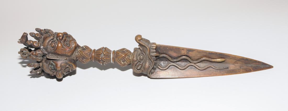 Ritualdolch (Phurba) Tibet. Bronze. Griffstück als (1 of 1)