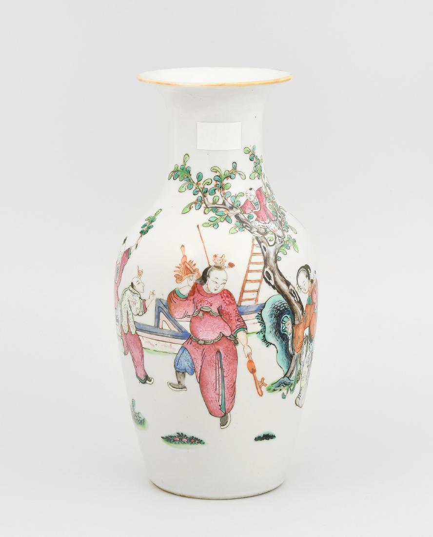 Vase China, 19.Jh. Porzellan. Balusterform. Polychromer (1 of 9)