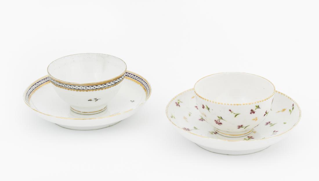 2 Koppchen, Nyon Um 1800. Porzellan, ein Koppchen mit (1 of 1)