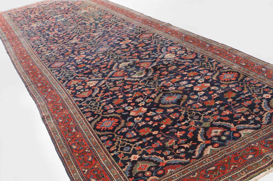 Saruk Z-Persien, um 1910. Im tiefblauen Mittelfeld (1 of 17)