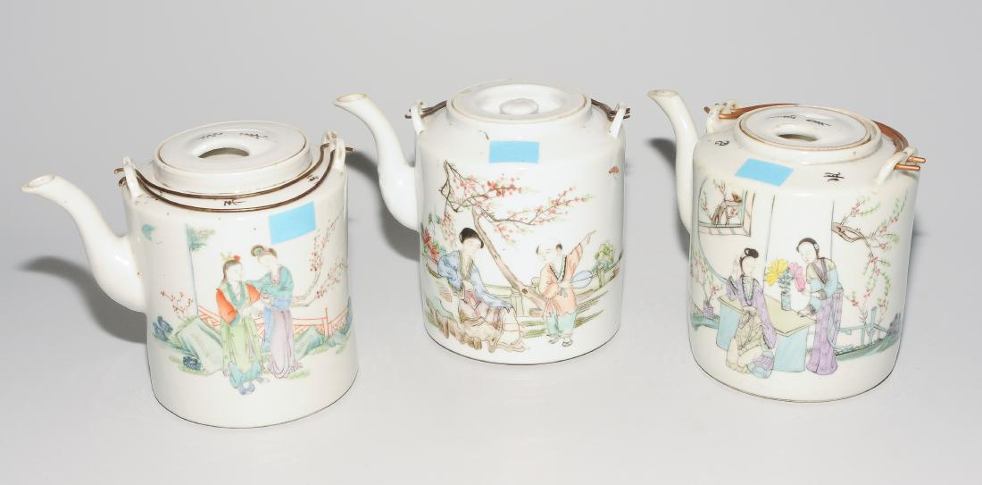 3 Teekannen China, 20.Jh. Porzellan. Zylinderform. (1 of 1)