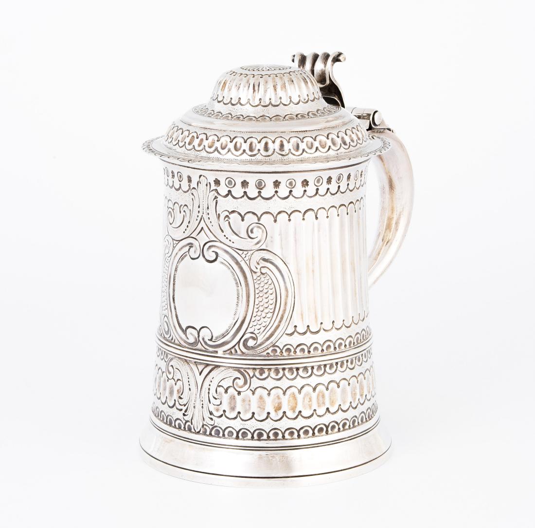 Deckelhumpen London, 1762. Silber. Zylindrische Form (1 of 1)