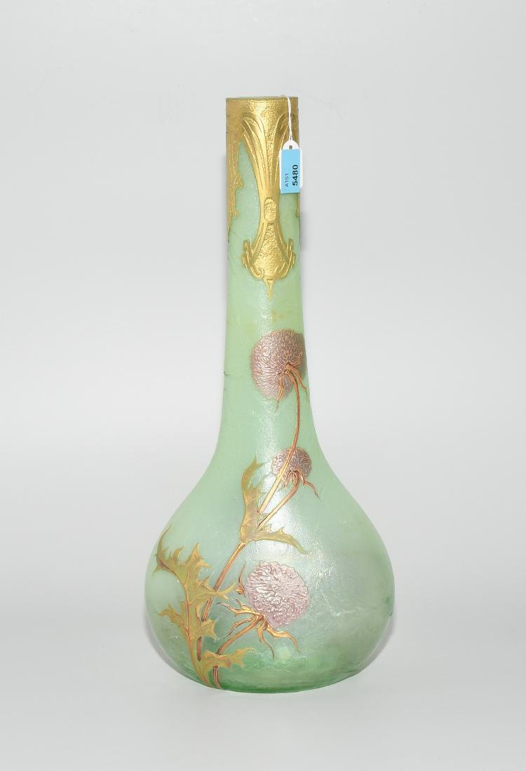 Vase Frankreich, um 1900. Hellgrünes Glas, polychrome (1 of 1)