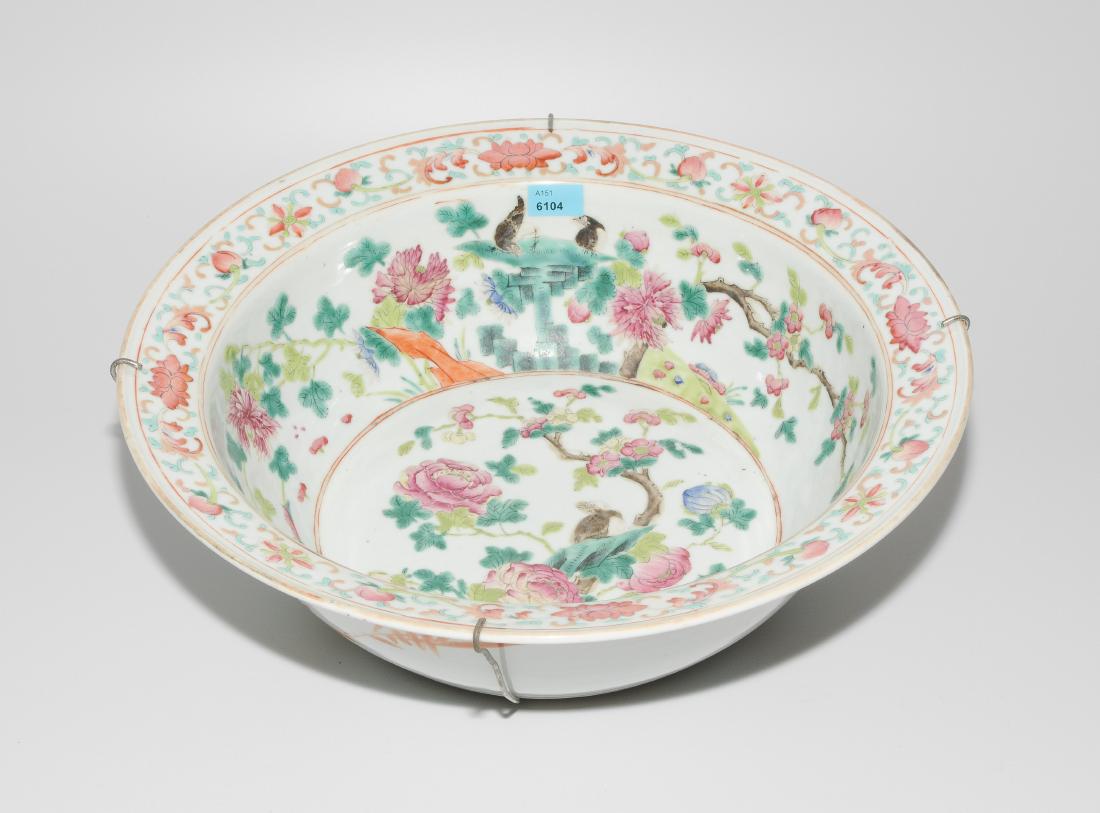 Tiefe Schale China, 19.Jh. Porzellan. Polychromer Dekor (1 of 1)