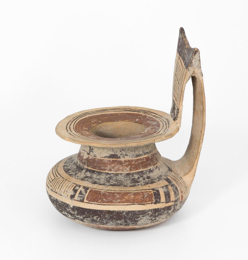 Henkelgefäss Daunisch, 6./5.Jh. v.C. Beiger Ton mit (1 of 1)