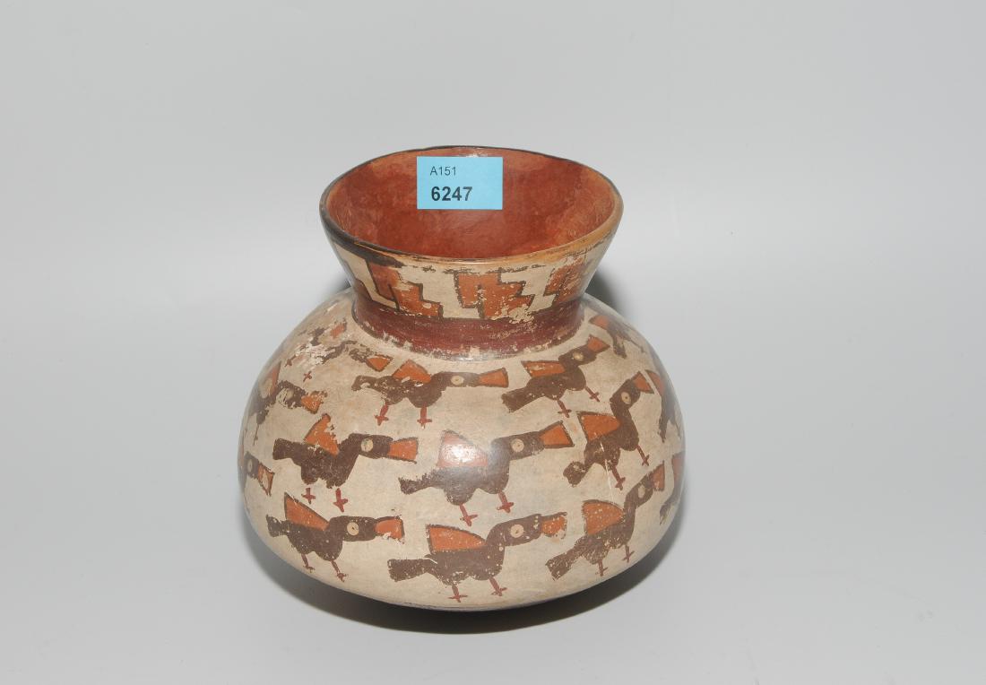 Gefäss Vermutlich Nazca, Peru. Beiger Ton mit Bemalung (1 of 1)