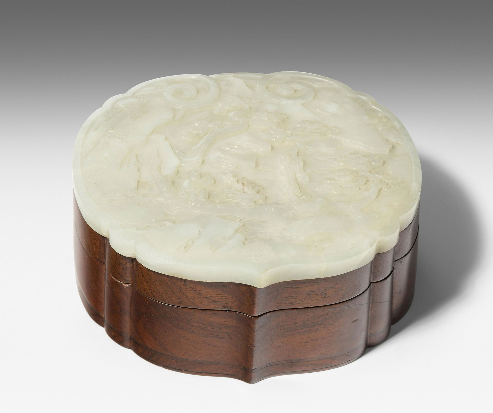 Jade-Plakette auf Deckeldose (1 of 14)