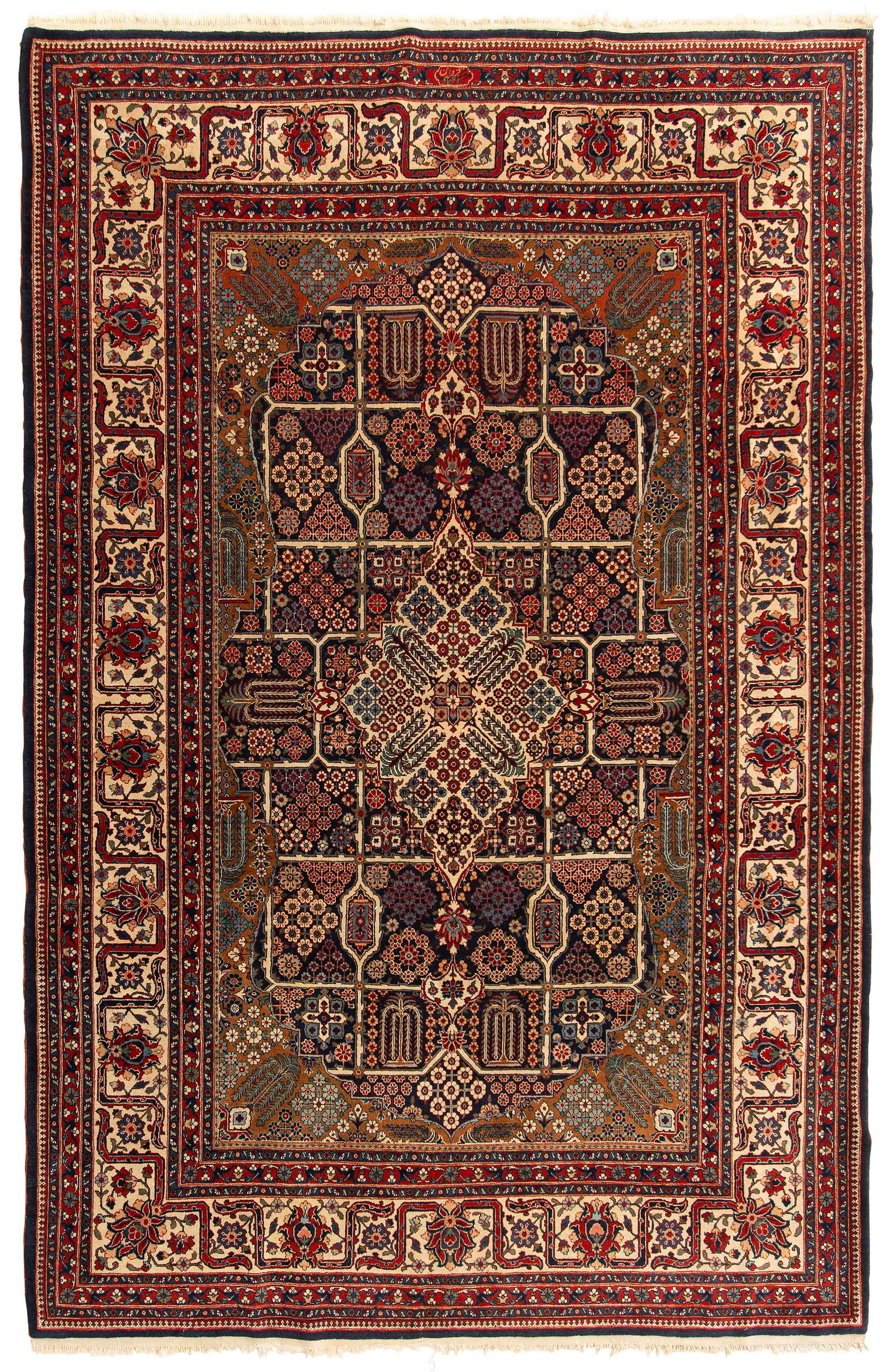 Ghazvin: Z-Persien, um 1910. Oben in der Mitte signiert mit "Etemad Knüpferei Ghazvin". Im nachtblauen Mittelfeld ruht ein dekoratives helles Rautenmedaillon, gebildet aus Blütenrauten in alternierenden Farb