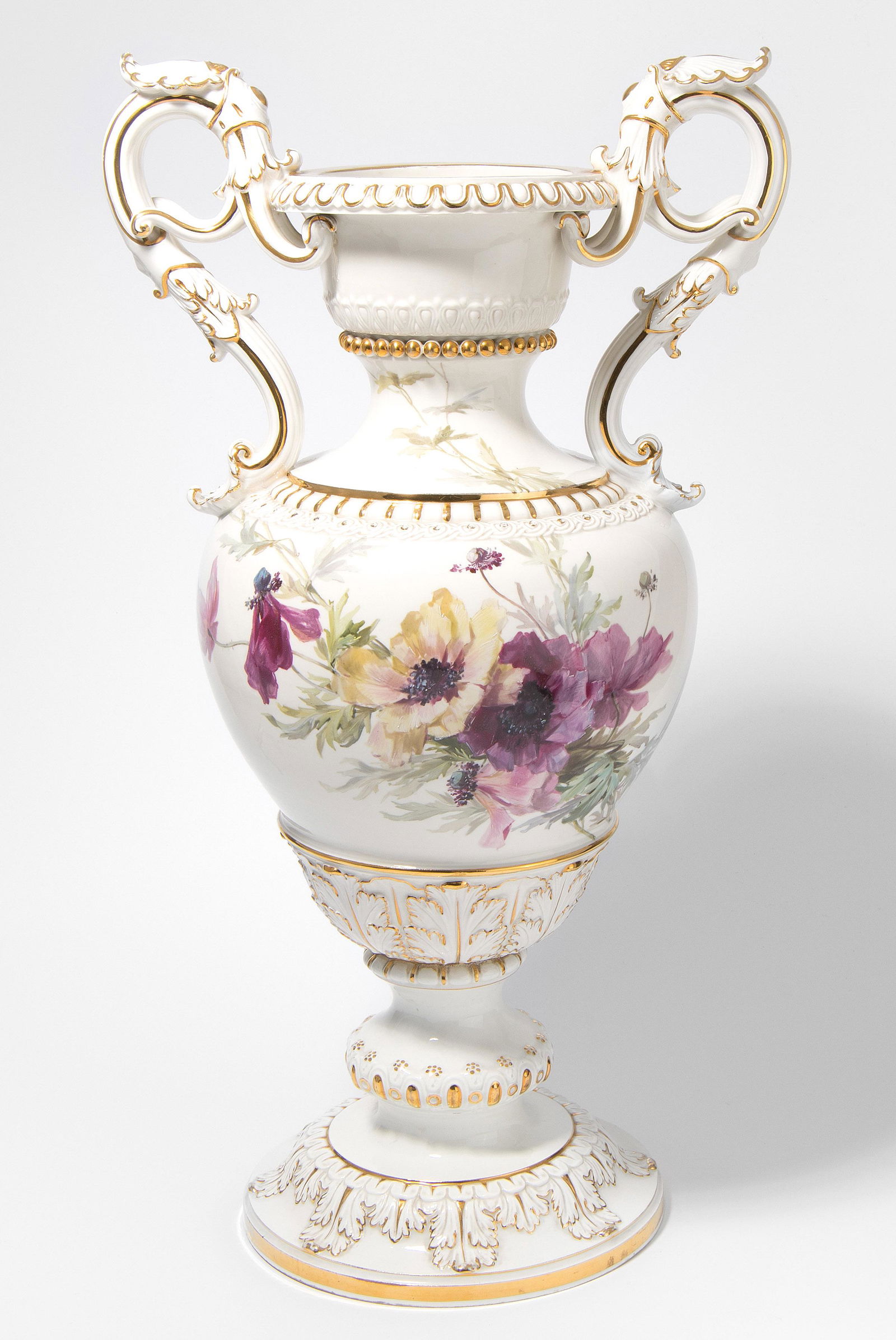 Meissen, grosse Prunkhenkelvase (1 of 1)