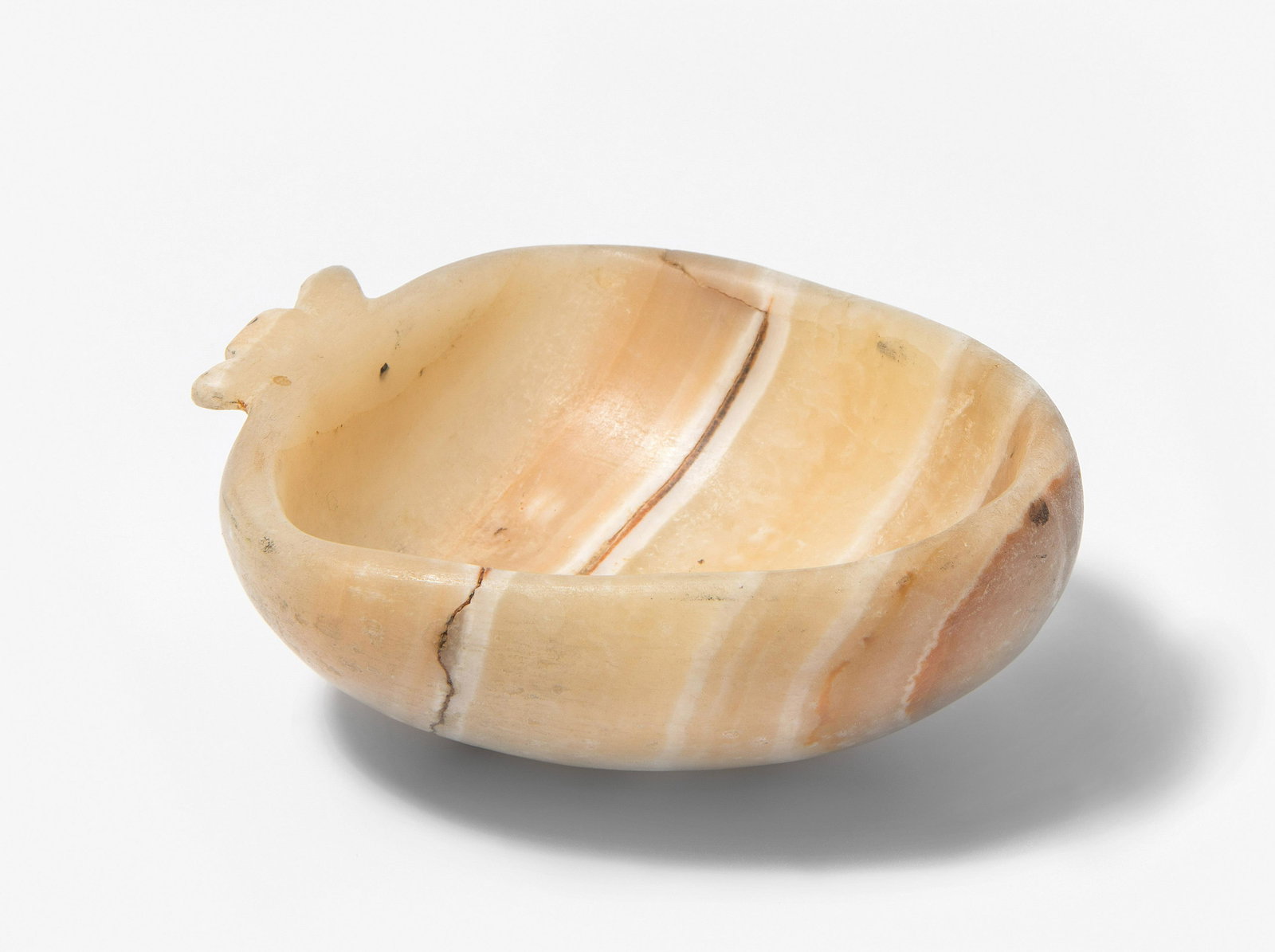 Salbschale: Ã„gypten, Neues Reichâ€“SpÃ¤tzeit, 1552â€“332 v. Chr. Alabaster. Salbschale in Form eines stilisierten Fisches (wohl Tilapia). L 10,3 cm, B 8,8 cm, H 3,5 cm