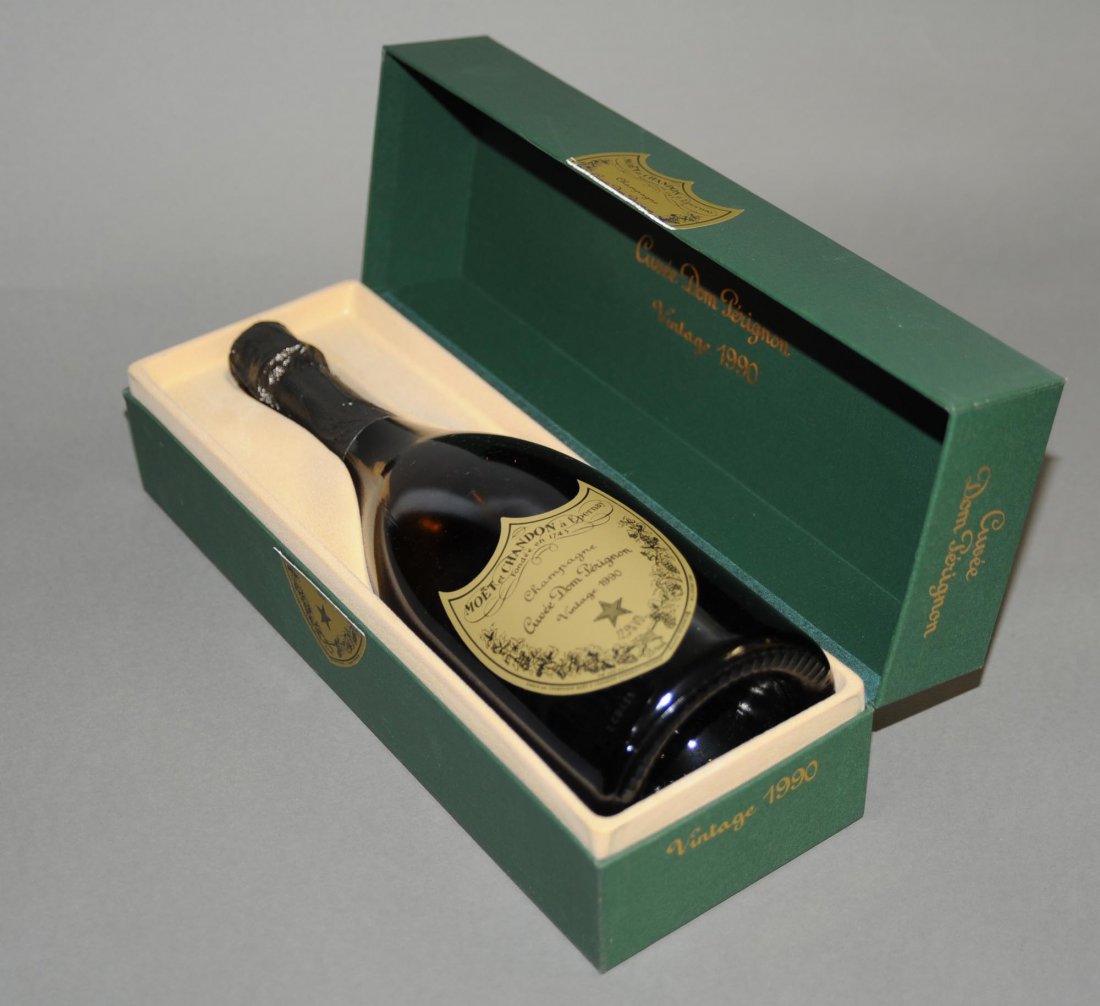 Champagner Dom Perignon, 1990 Moet&Chandon. Orig.Carton: Champagner Dom Perignon, 1990 Moet&Chandon. Orig.Carton geÃ¶ffnet. 1 Flasche.