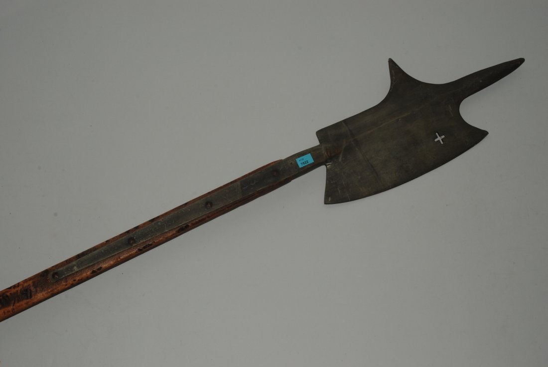 Halbarte Schweiz, Bern in der Art des 17.Jh.. Eisen, (1 of 2)