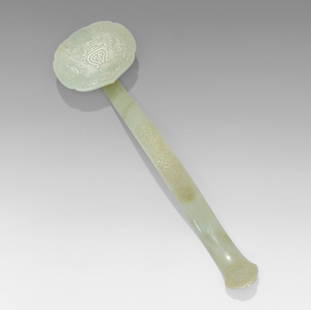 Zepter China, 20.Jh. CeladongrÃ¼ne Jade. Grosse: Zepter China, 20.Jh. CeladongrÃ¼ne Jade. Grosse Ruyi-Zepter reliefiert mit Shou-Zeichen und verschiedenen GlÃ¼ckssymbolen. L 42 cm.