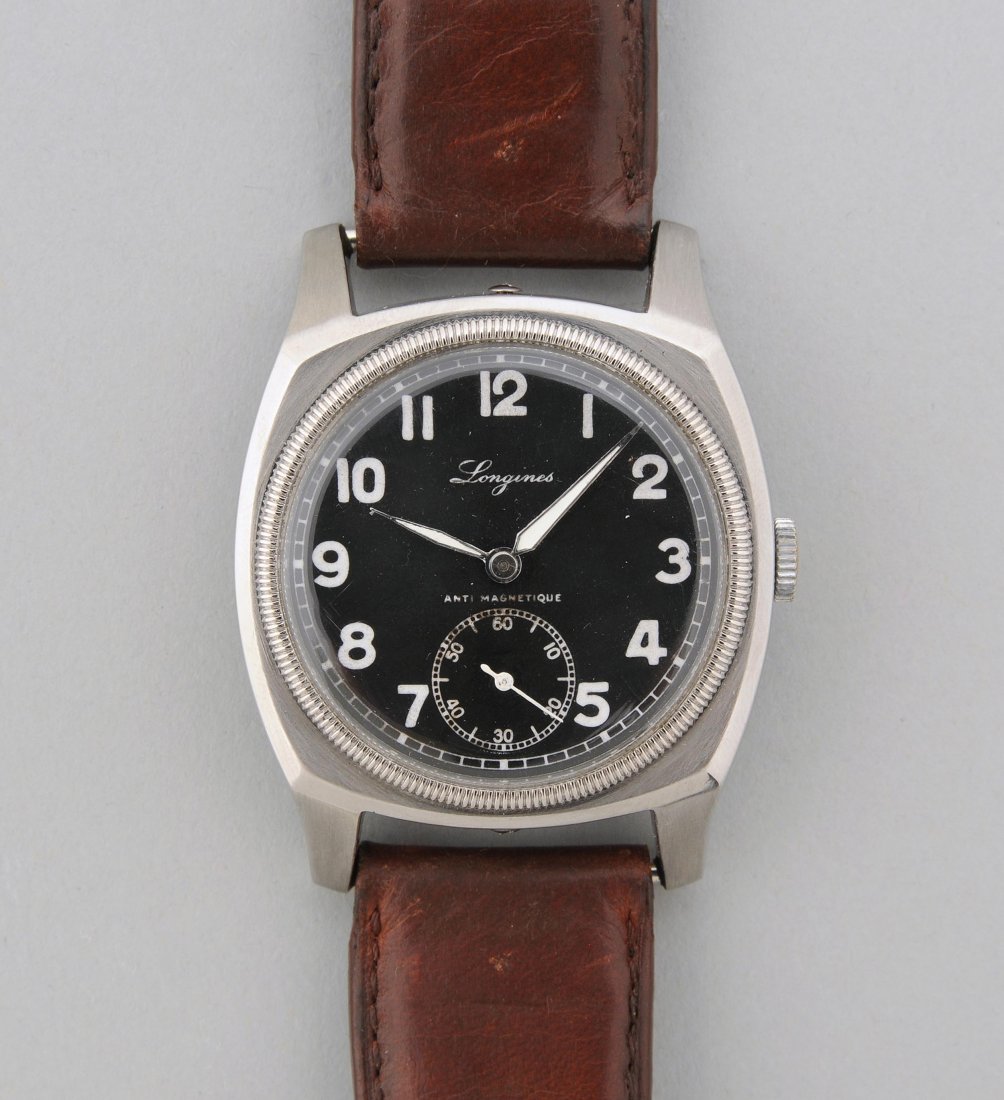 Longines MilitÃ¤ruhr Runde, automatische: Longines MilitÃ¤ruhr Runde, automatische Herrenarmbanduhr aus Stahl fÃ¼r die Tschechische Armee, Boden gedrÃ¼ckt, D 40 mm. Mit gravierter Inschrift "Majetek vojenskÃ© spravy 1557". Eckige Geh�