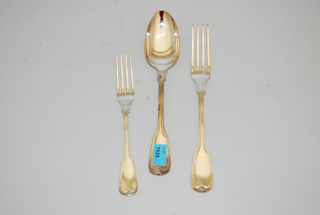 Besteckteile Schaffhausen, 20.Jh. Marke Jezler. Silber.: Besteckteile Schaffhausen, 20.Jh. Marke Jezler. Silber. Modell Filet. ca. 29-teilig. Bestand: 1 Suppenlöffel, 12 Fleischgabeln, 12 Dessertgabeln und 4 grosse Kaffeelööfel. zus. ca. 1360 g.