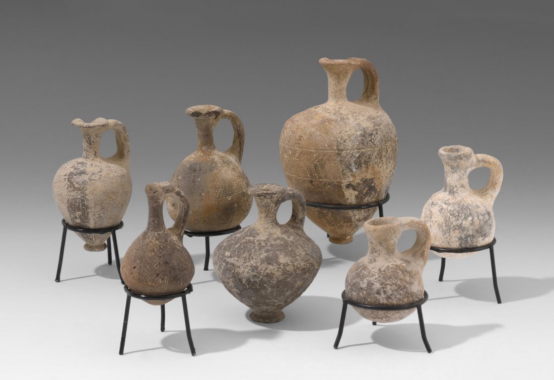 Lot: 7 kleine Henkelkrüge Naher Osten, bronzezeitlich, (1 of 1)