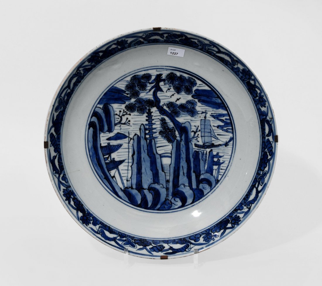 Platte China oder Japan, 18./19.Jh. Porzellan. (1 of 1)