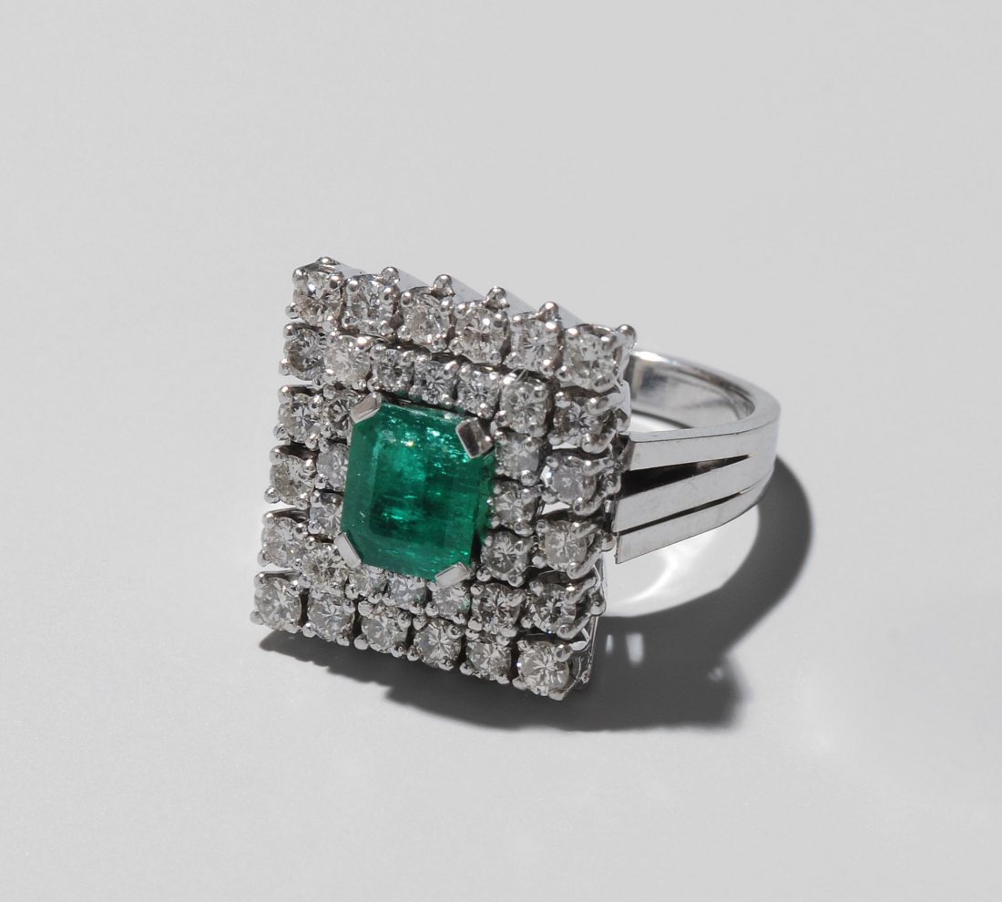 Smaragd-Brillant- Ring 750 Weissgold. Rechteckiger (1 of 1)