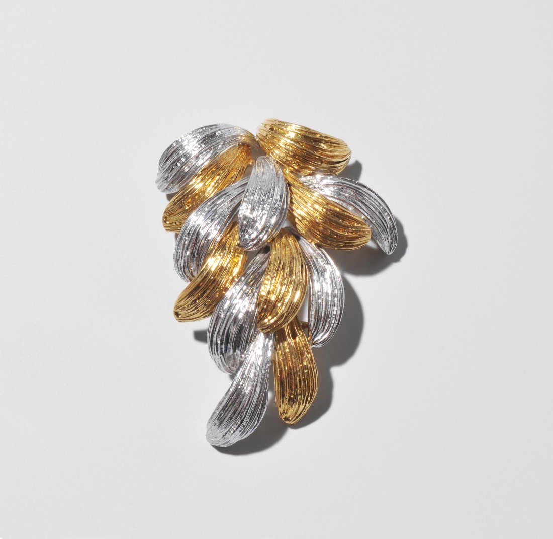 Meister Brosche 750 Gelb- und Weissgold. Strukturiertes (1 of 1)