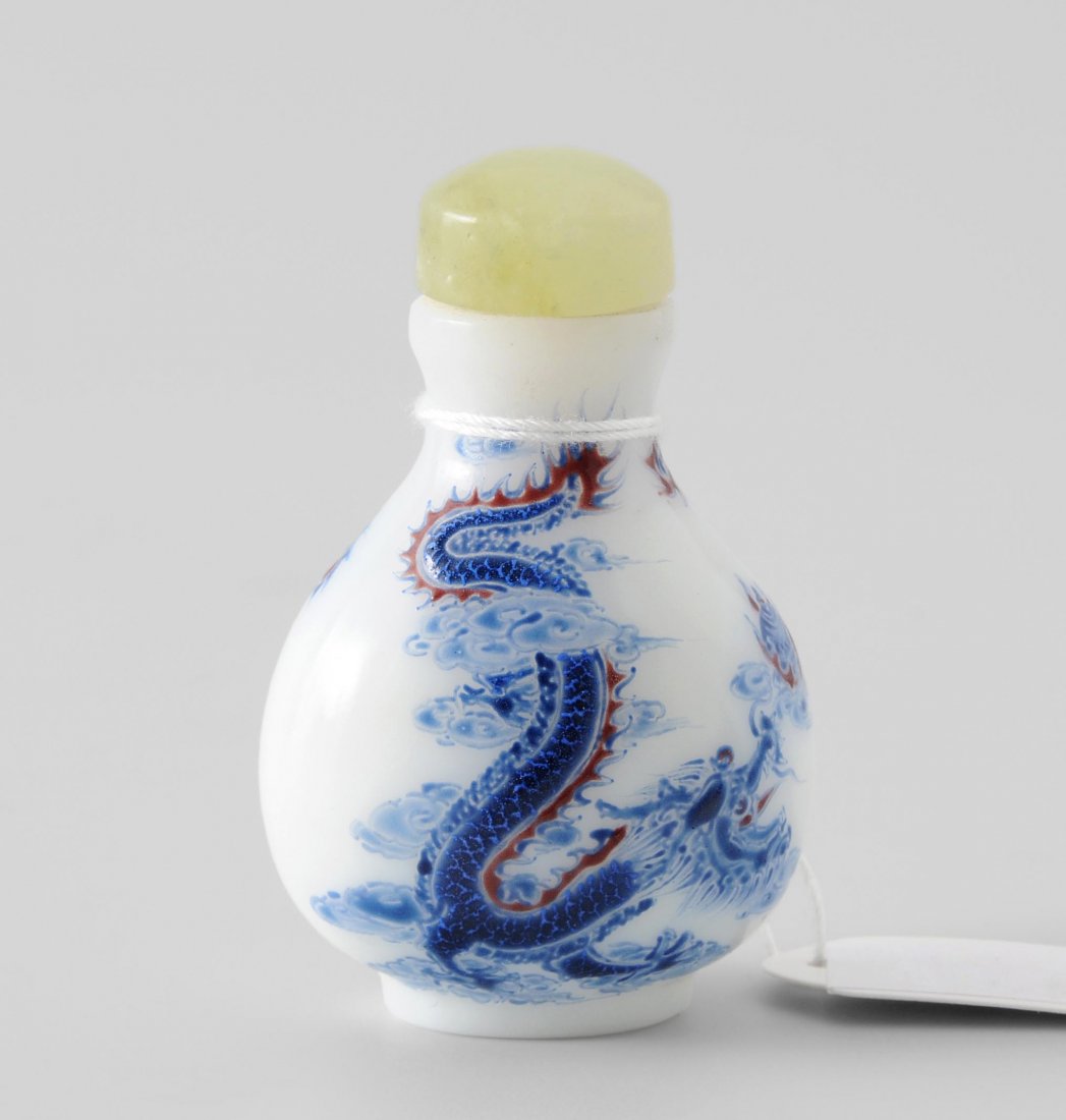 Snuffbottle China. Qianlong-Marke. Opakes, weisses (1 of 1)