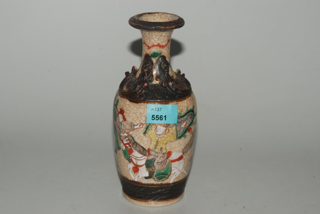 Kleines Väschen China, 20.Jh. Steinzeug. Balusterform. (1 of 1)