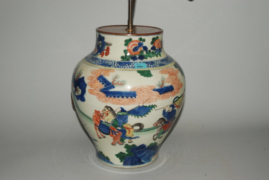 Gefäss als Lampenfuss China. Porzellan. Polychrome, (1 of 1)