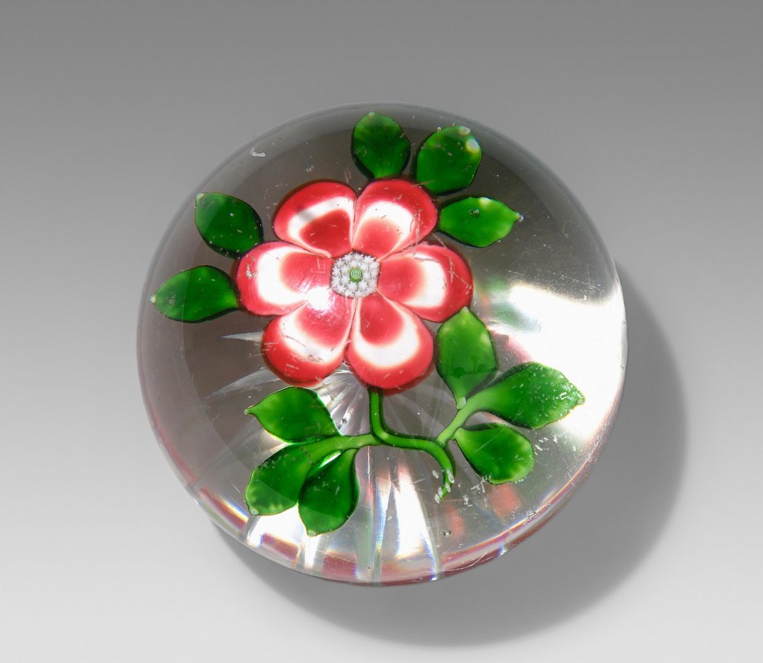 Paperweight, Baccarat, Mitte 19.Jh. Auf farblosem (1 of 1)