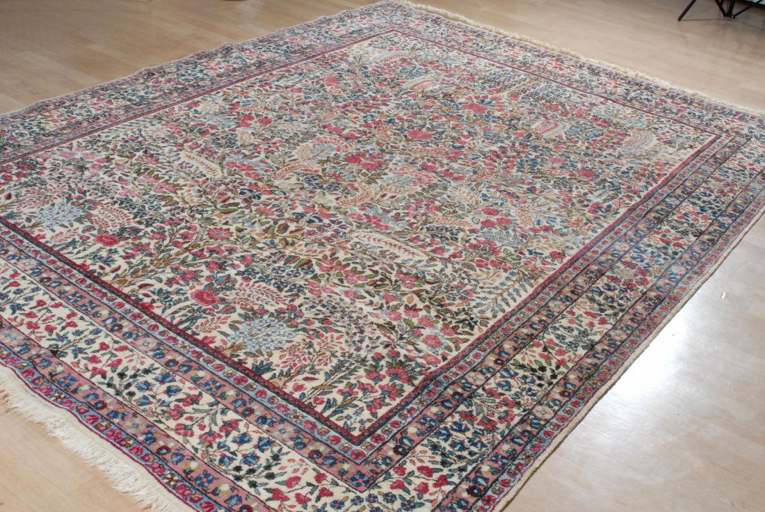 Kirman S-Iran, um 1920. Sog. „Millefleurs-Dekor“. (1 of 10)