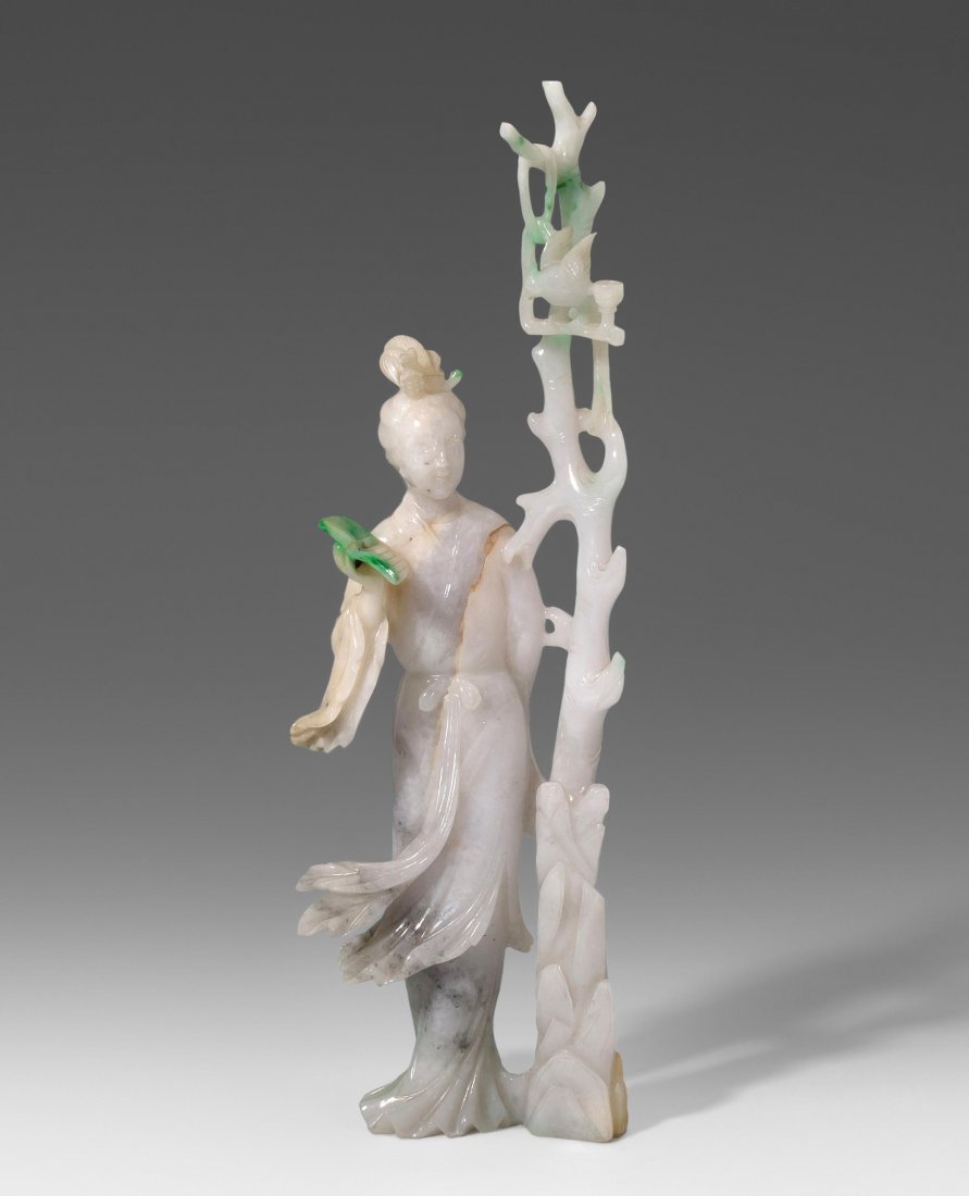 Stehende Schönheit China, 20.Jh. Weisse Jade, teilweise (1 of 1)