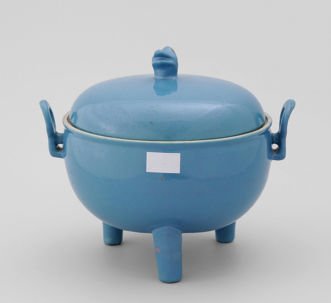 *Deckelgefäss Wohl China, 20.Jh. Porzellan. Monochrome (1 of 9)