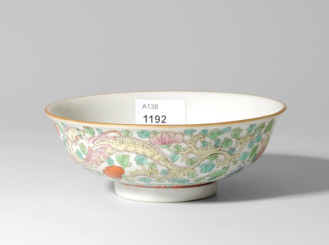 Bol China, 20.Jh. Eisenrote Jiaqing-Marke. Porzellan. (1 of 1)