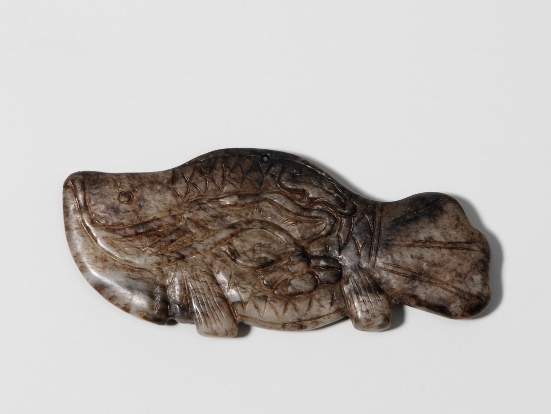 Jade-Anhänger China. Weisse Jade mit schwarzen (1 of 1)