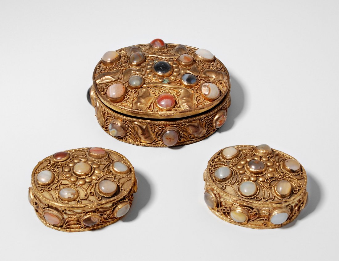 Lot: 3 Deckeldosen Indien, 20.Jh. Kupferlegierung, tlw. (1 of 1)