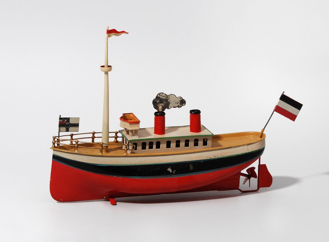 Carette-Passagierdampfer Deutschland, um 1915. Blech (1 of 1)