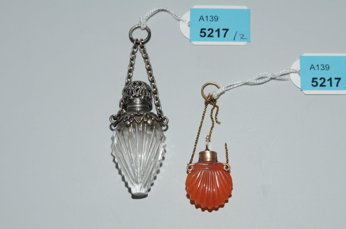 Lot: 2 Riechfläschchen. Ende 19.Jh. Geschliffener (1 of 1)