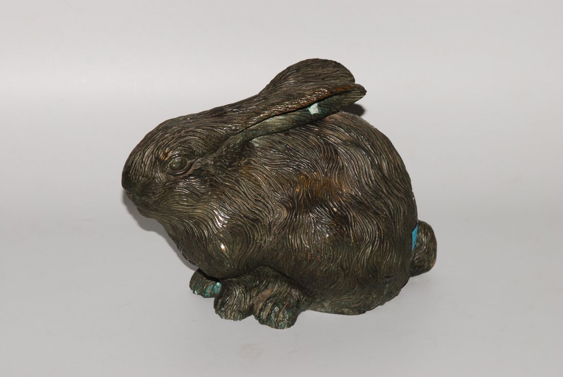 Figur Neuere Arbeit. Metallguss. Kaninchen. H 17 cm. (1 of 1)