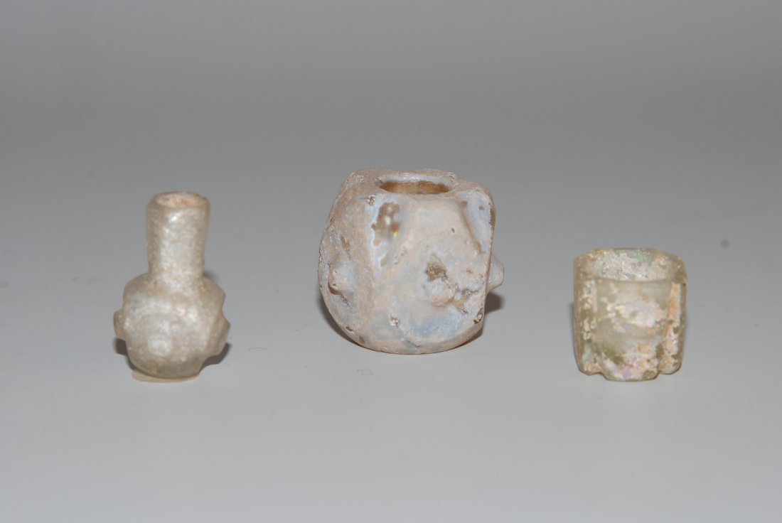 Lot: 3 Miniaturgläser Islamisch, 9./10.Jh. Farbloses, (1 of 1)