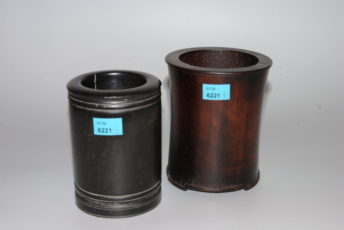 Lot: 2 Pinselständer China, 20.Jh. Hartholz. (1 of 1)