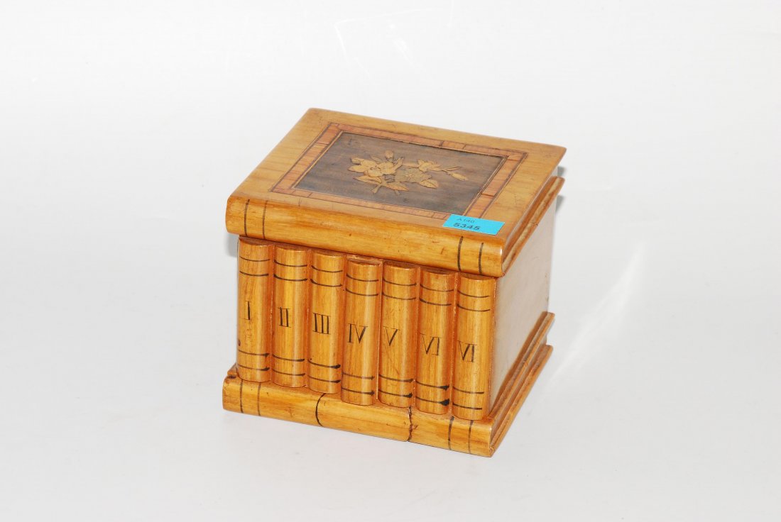 Kleine Schatulle Ende 19.Jh. Kirsche. Korpus in (1 of 1)